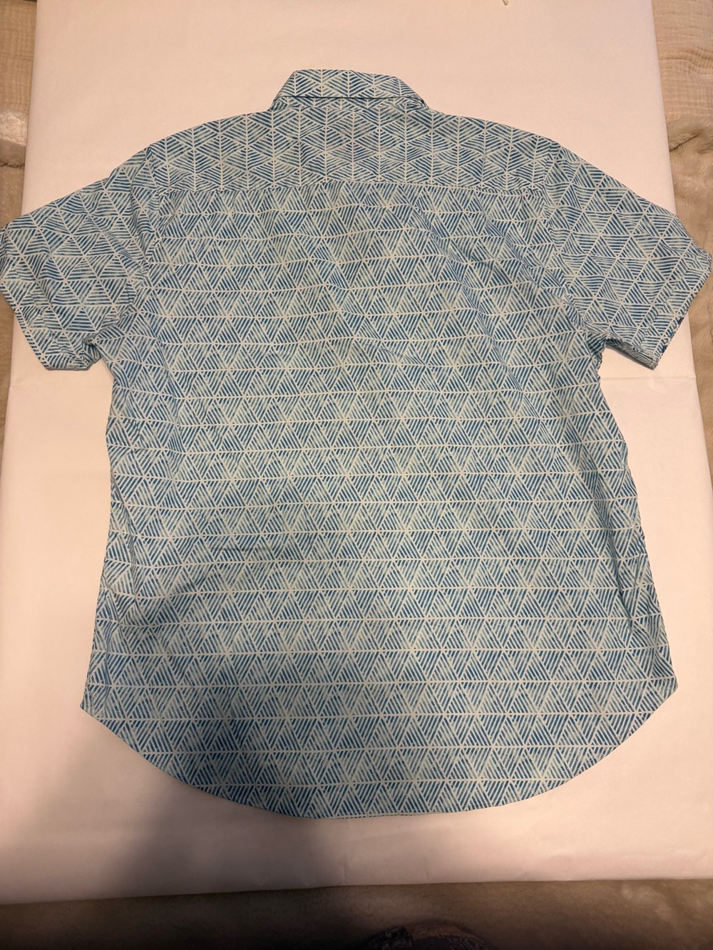 Robert Graham Light Blue & White Geometric Short-Sleeve Button-Down Shirt - Picture 4 of 5